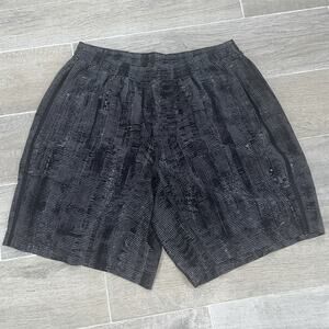 Lululemon Green Pace Breaker men’s shorts w/ liner, grey/black XL